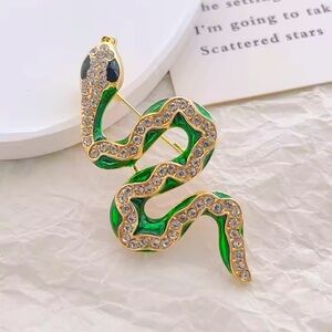 Serpenti Emerald Snake Gold Brooch